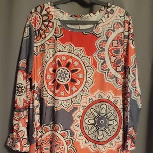 Like new... Women's 3/4 Length Sleeved Flower Dress (Size L)